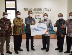 Bank BNI Serahkan CSR Ruang Diskusi Perpustakaan  USM