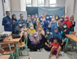 Tim PkM FE USM Beri Pelatihan Digital Marketing Bagi UMKM Asmarandhana