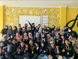 Pengurus UKM Promise USM Kunjungi Radio REM FM Unnes
