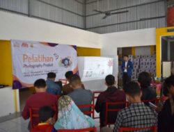 Tim PkM Mahasiswa USM Beri Pelatihan Fotografi Produk bagi Pelaku UMKM Pujasera Sami Untung