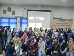 Tim PkM USM Gelar Seminar Farmasipreuner Kepada STIFERA