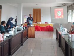 Dosen USM Latih Koperasi dan UMKM Desain Menggunakan Smartphone