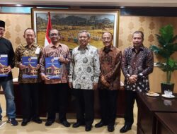 Mantan Jaksa Agung Hendarman Supandji Dipercaya Sebagai Dewan Penyantun USM