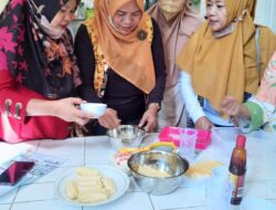 Dosen THP USM Berikan Pelatihan Pembuatan Egg Tofu sebagai Ide Makanan Inovatif