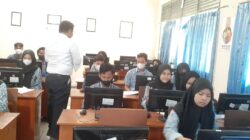 Dosen Teknik Elektro USM Gelar Pelatihan Blog Bagi Siswa SMK PGRI 01 Semarang