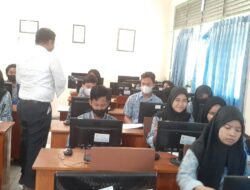 Dosen Teknik Elektro USM Gelar Pelatihan Blog Bagi Siswa SMK PGRI 01 Semarang