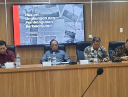 Mantan Jaksa Agung Herdarman Supandji Berikan Kuliah Pakar kepada Mahasiswa S2 Hukum USM