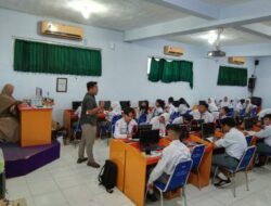 Dosen Teknik Elektro USM Berikan Pelatihan Blog