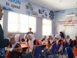 Dosen FTIK USM Berikan Penyuluhan Literasi Digital  Sebagai Upaya Preventif Tanggulangi Hoax di SMKN  3 Boja Kendal