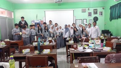 Dosen Teknik Elektro USM Berikan Pelatihan Pengenalan Tenaga Listrik Pada Siswa SMA Kesatrian 2 Semarang