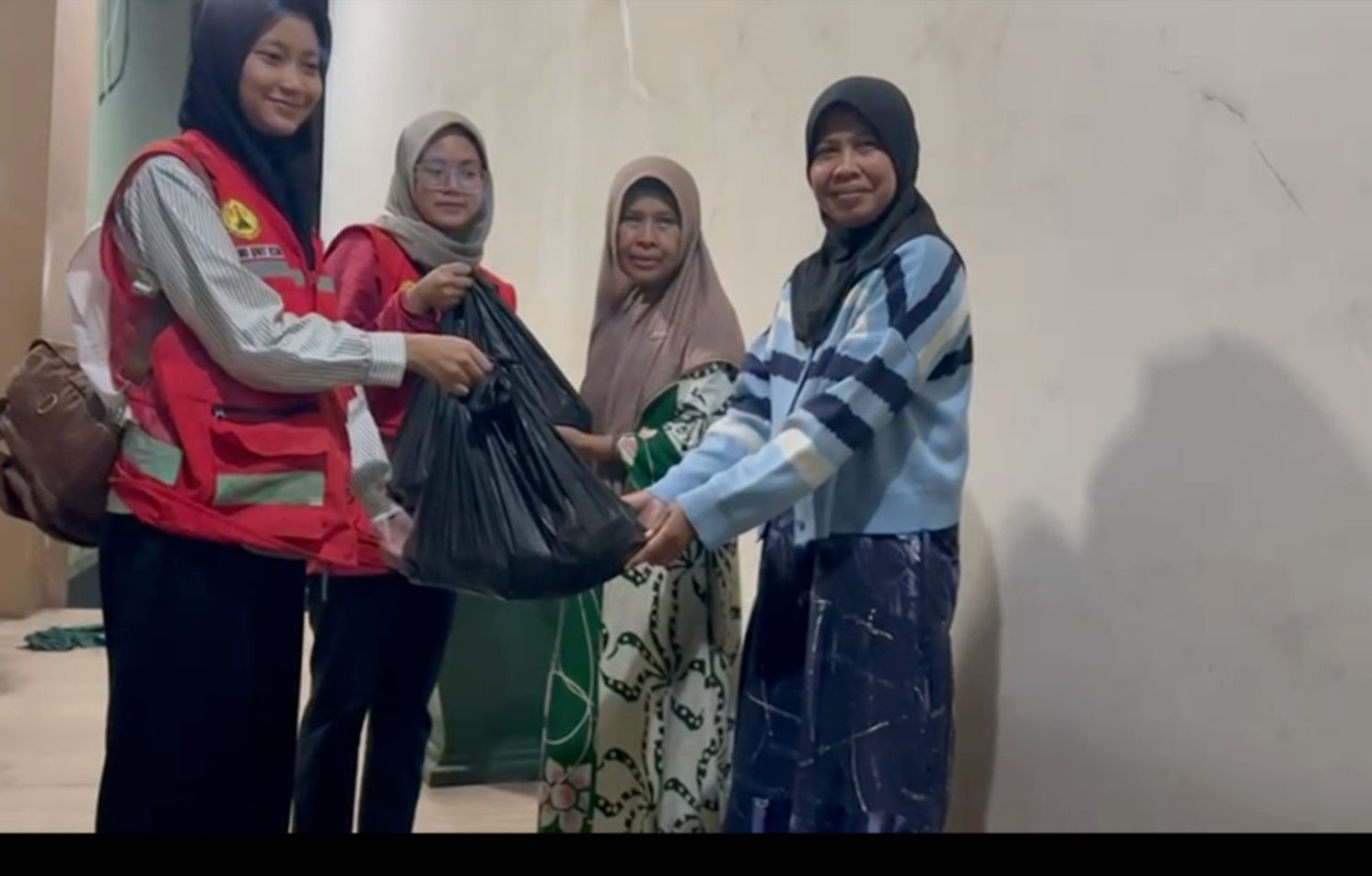 WhatsApp Image 2025-10-25 at 10.12.00